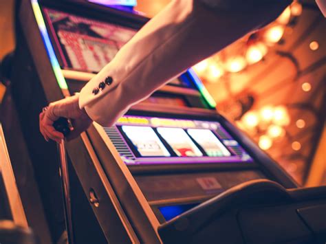 Online Gambling Age Verification · Yoti.
